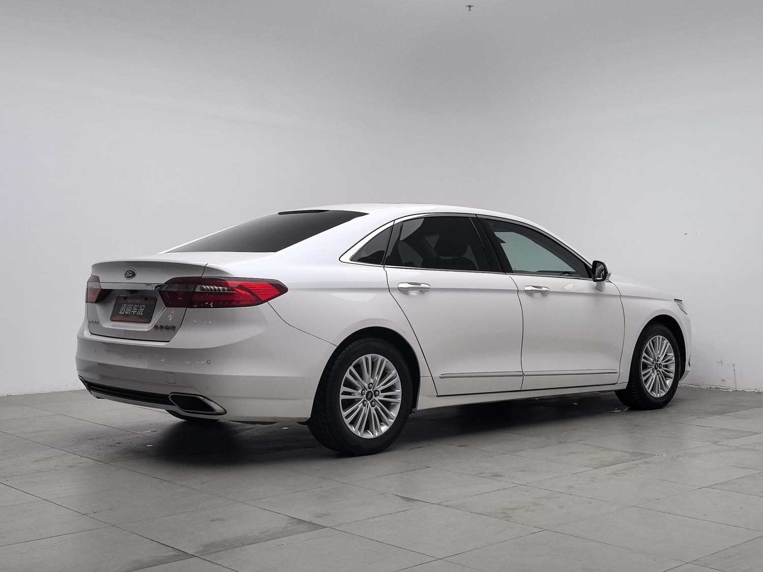 Used Ford Taurus 2015 2.0 AT