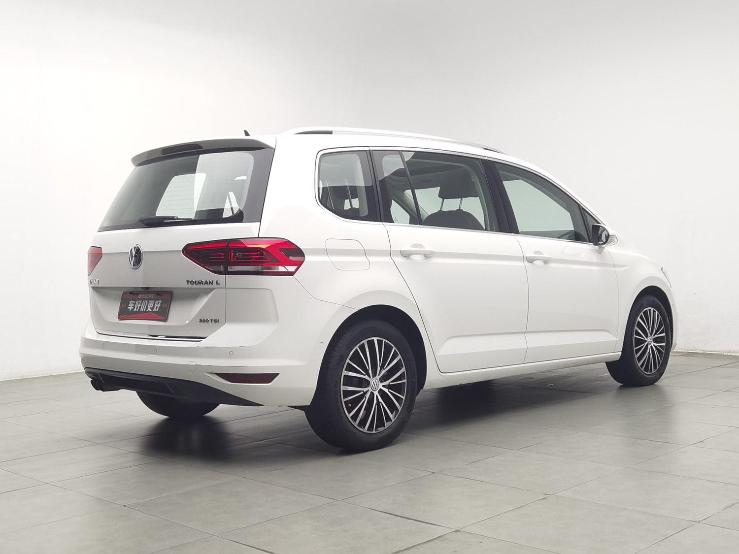 Used Volkswagen Touran 2018 1.4 AT
