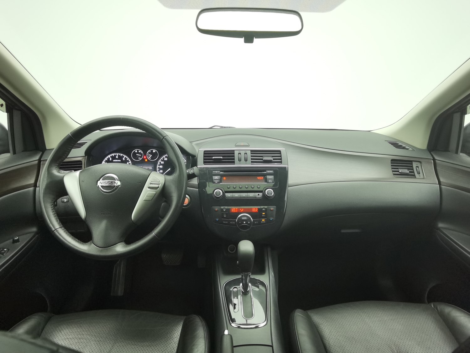 Used Nissan Tiida 2011 1.6 AT