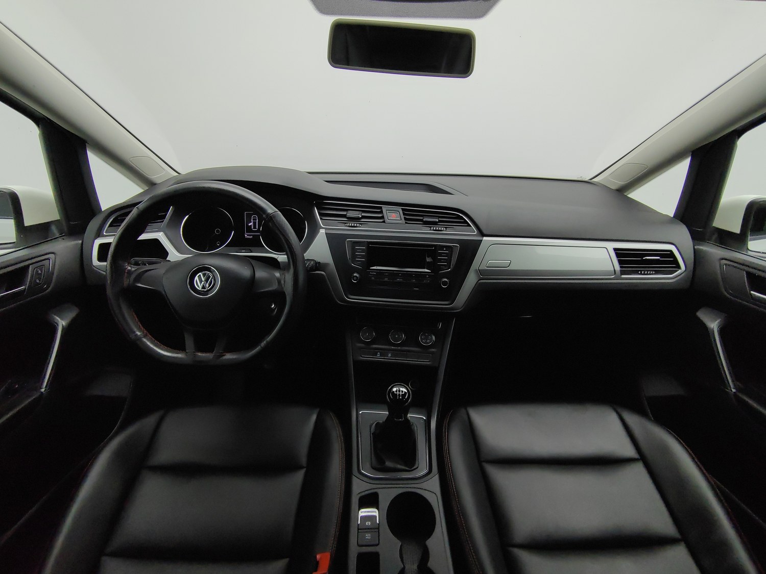 Used Volkswagen Touran 2016 1.4 MT