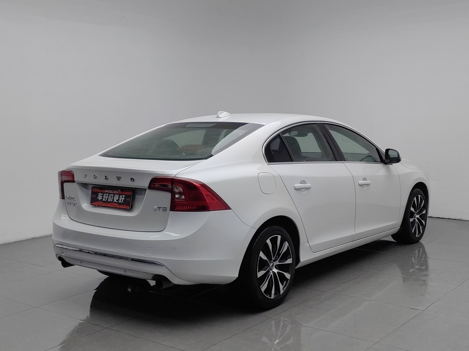 Used Volvo S60 2019 2.0 AT