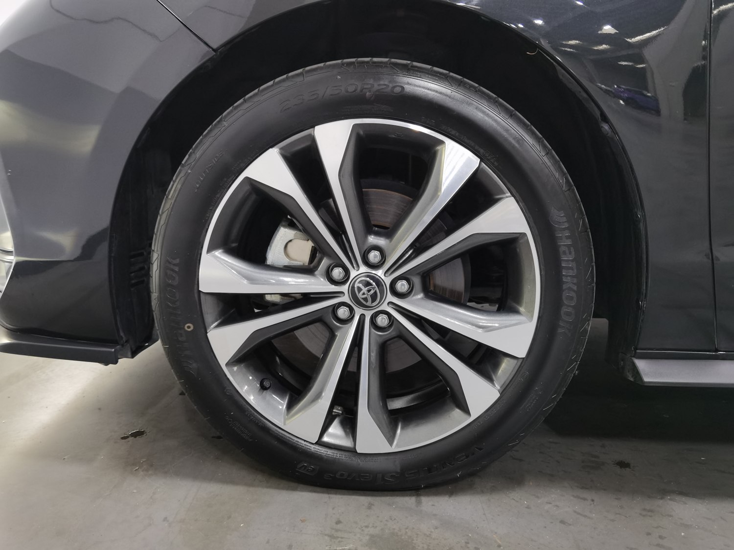 Used Toyota Granvia 2023 2.5 AT