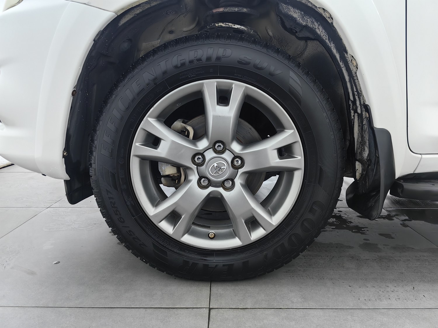 Used Toyota RAV4 2013 2.0 MT