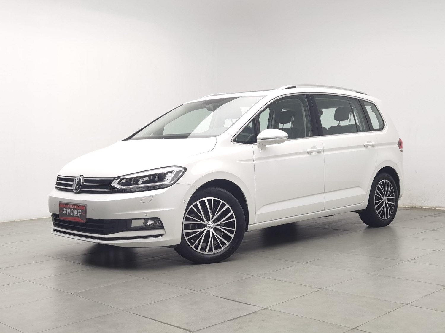 Used Volkswagen Touran 2018 1.4 AT