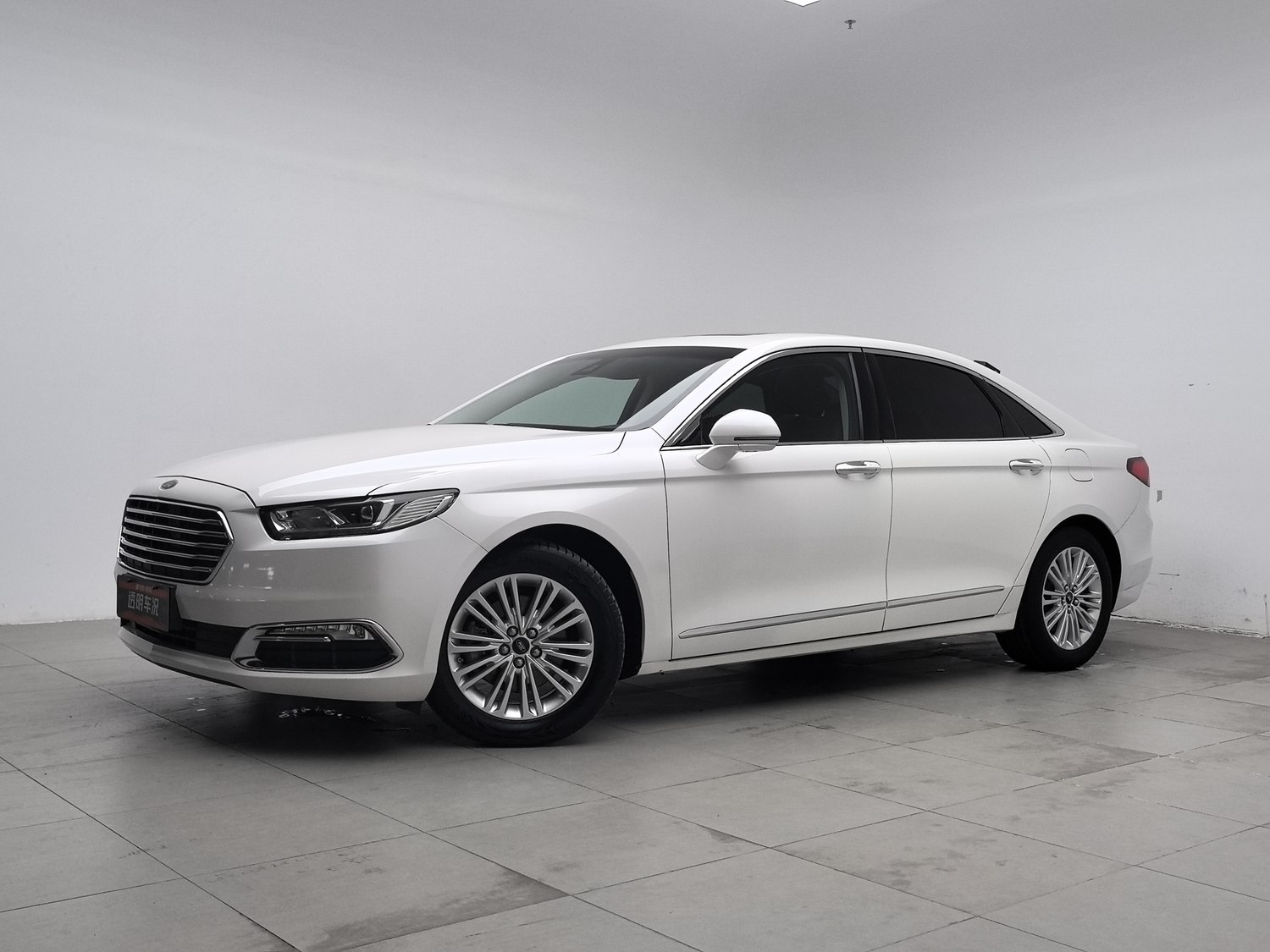 Used Ford Taurus 2015 2.0 AT