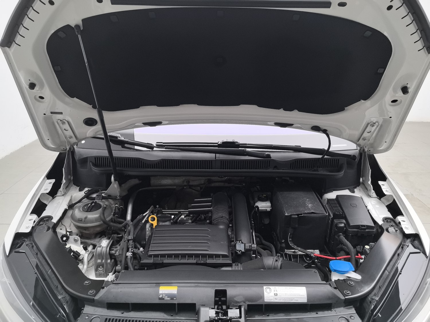 Used Volkswagen Touran 2016 1.4 MT