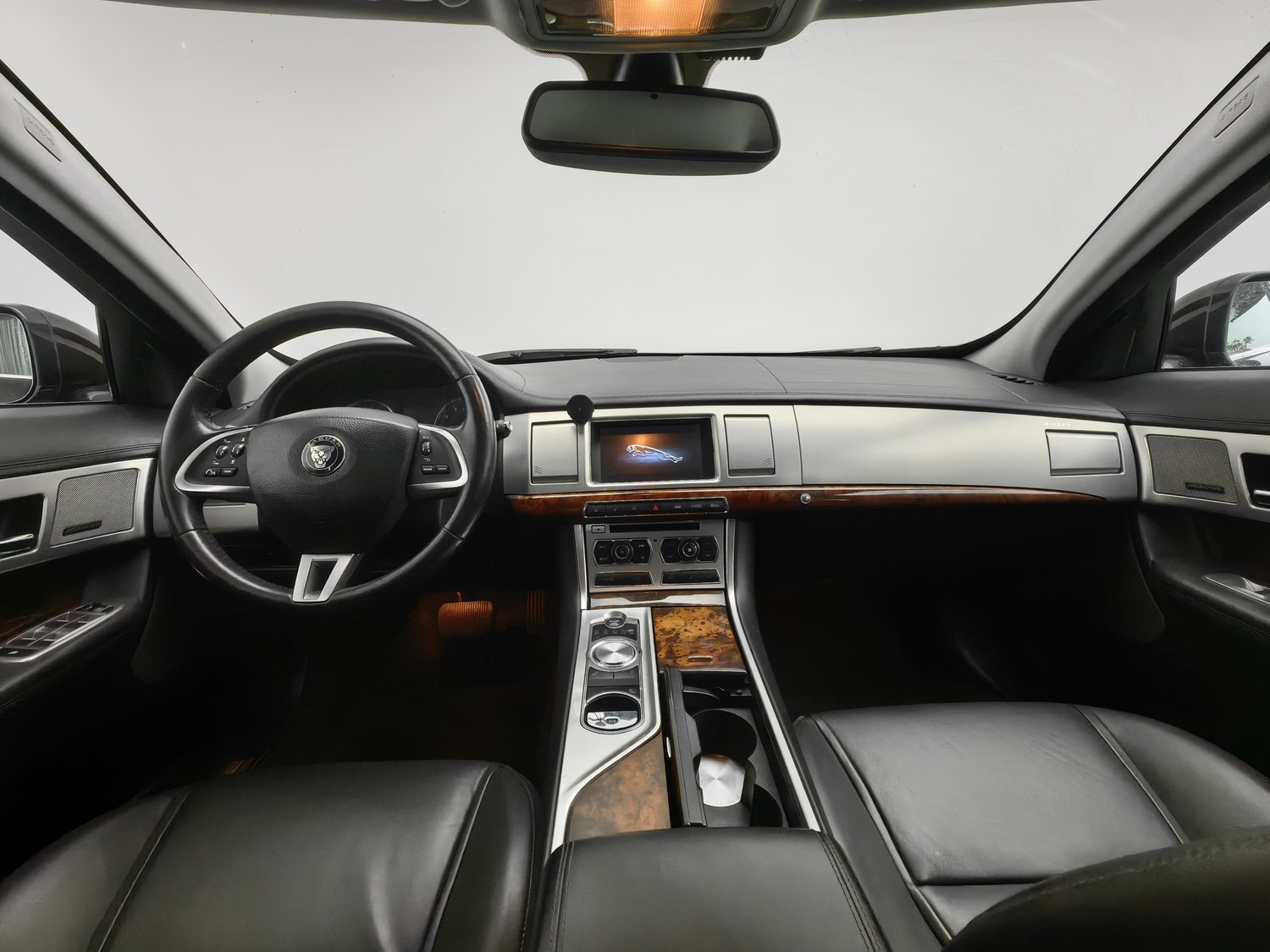 Used Jaguar XF 2015 2.0 AT