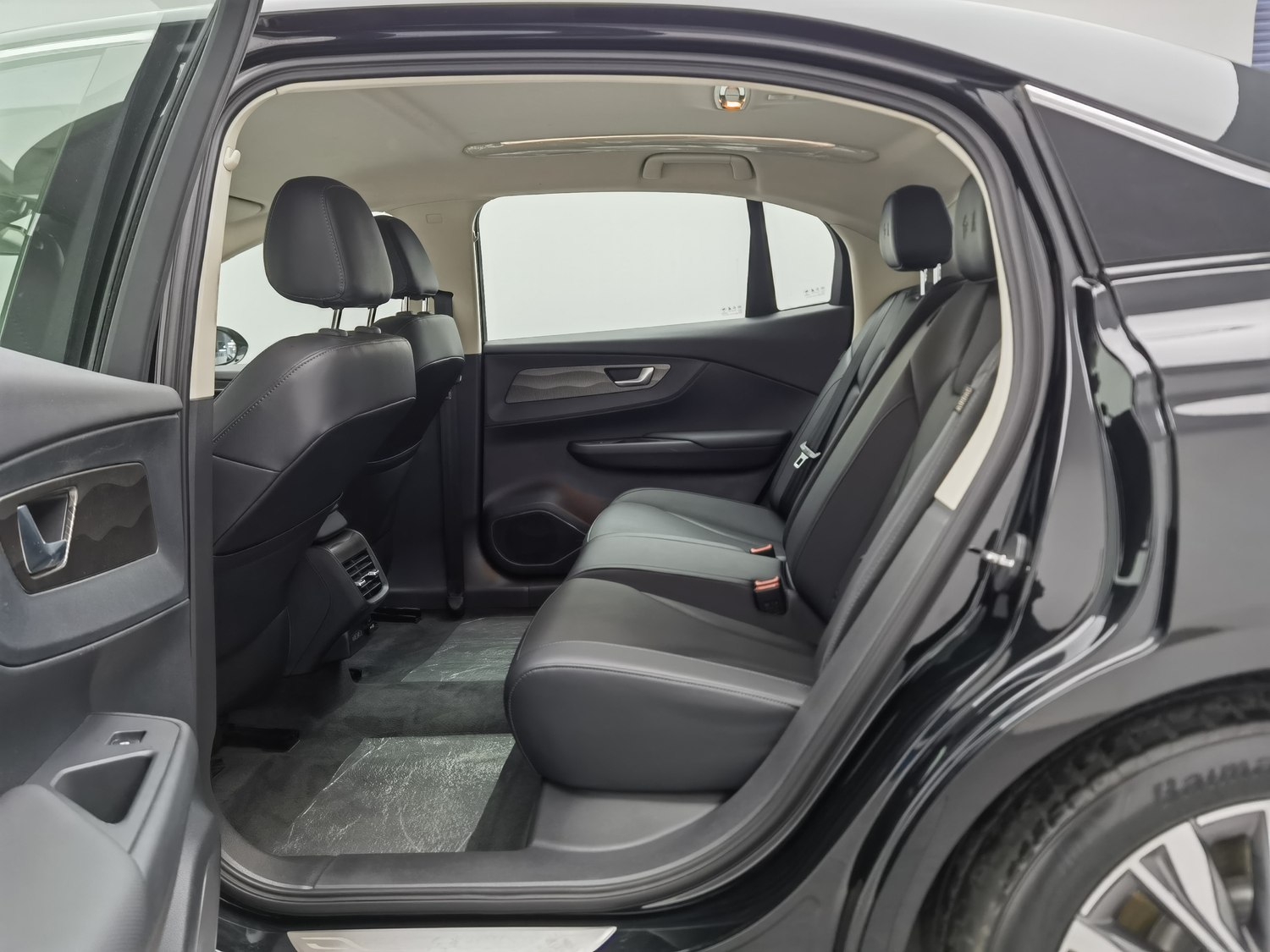 Used Hongqi E-QM5 2022
