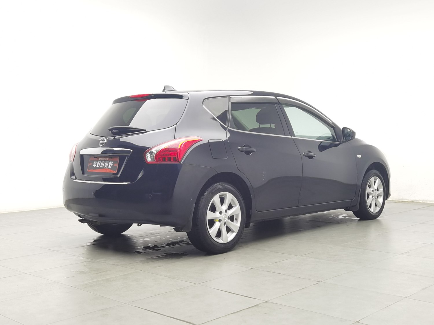 Used Nissan Tiida 2011 1.6 AT