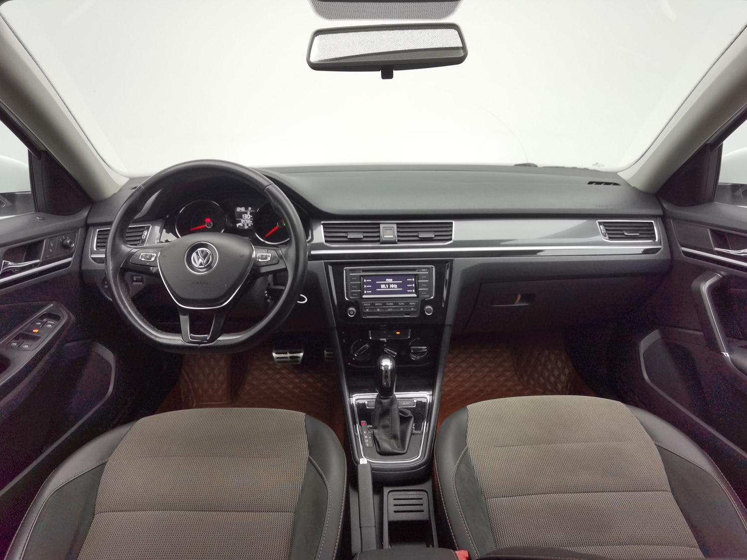 Used Volkswagen C-Trek 2018 1.5 AT