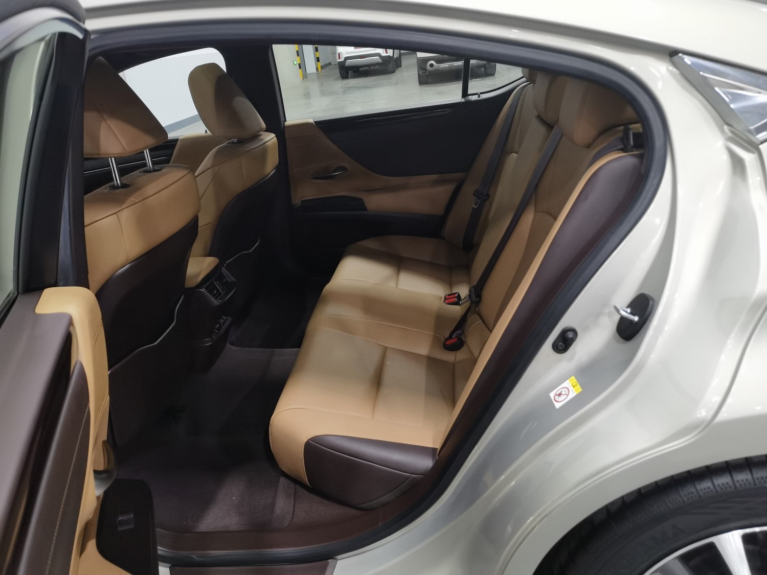 Used Lexus ES 2018 2.0 AT