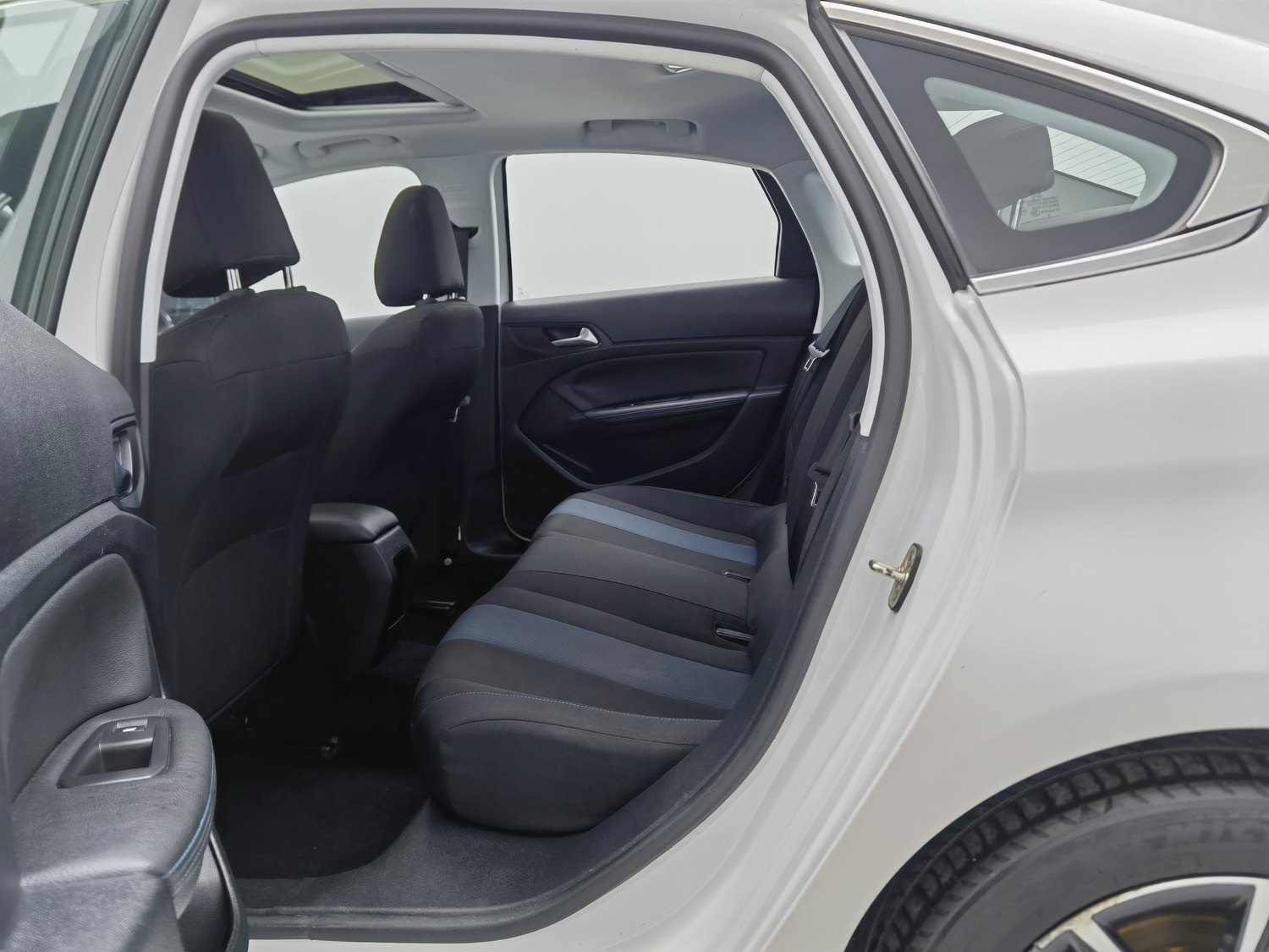 Used Peugeot 308 2018 1.2 AT