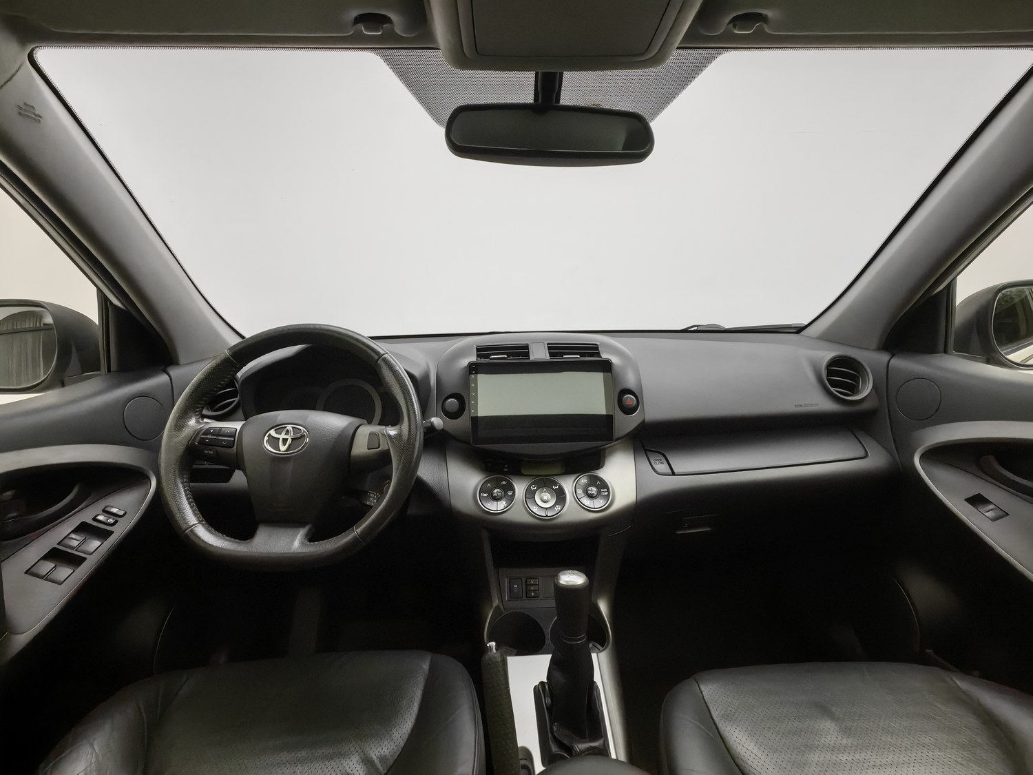 Used Toyota RAV4 2013 2.0 MT