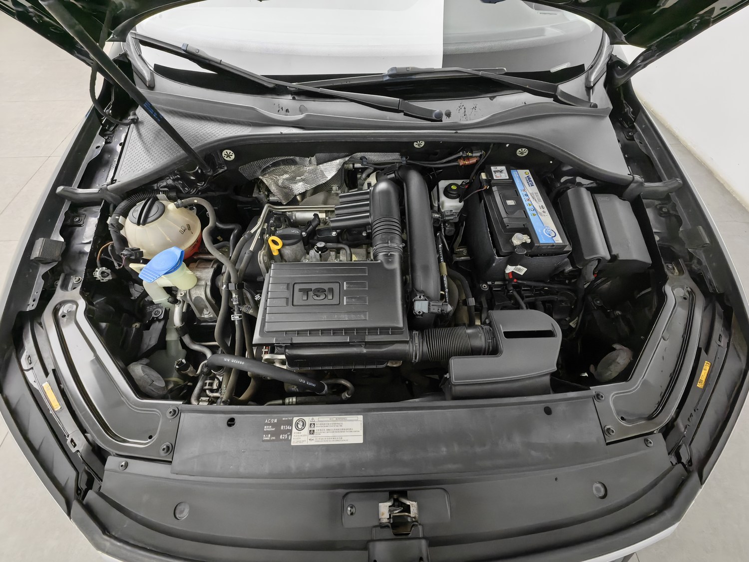 Used Volkswagen Passat 2017 1.4 AT