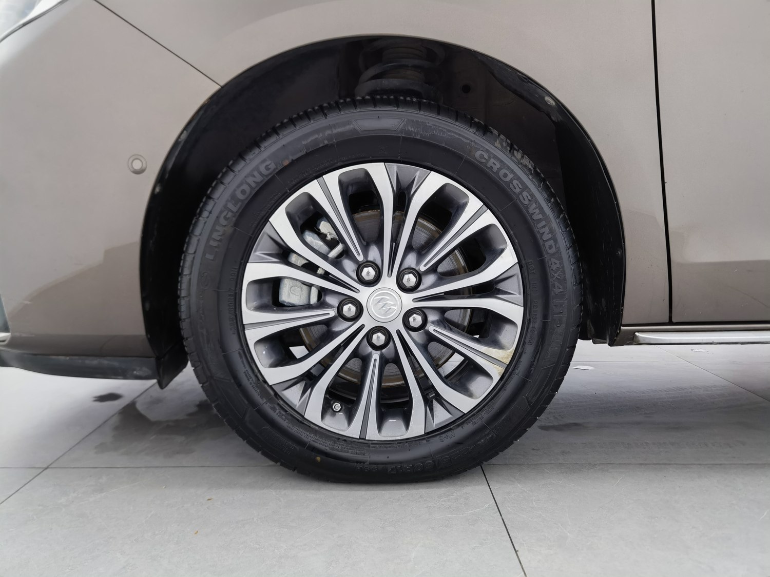 Used Buick GL8 2023 2.0 AT