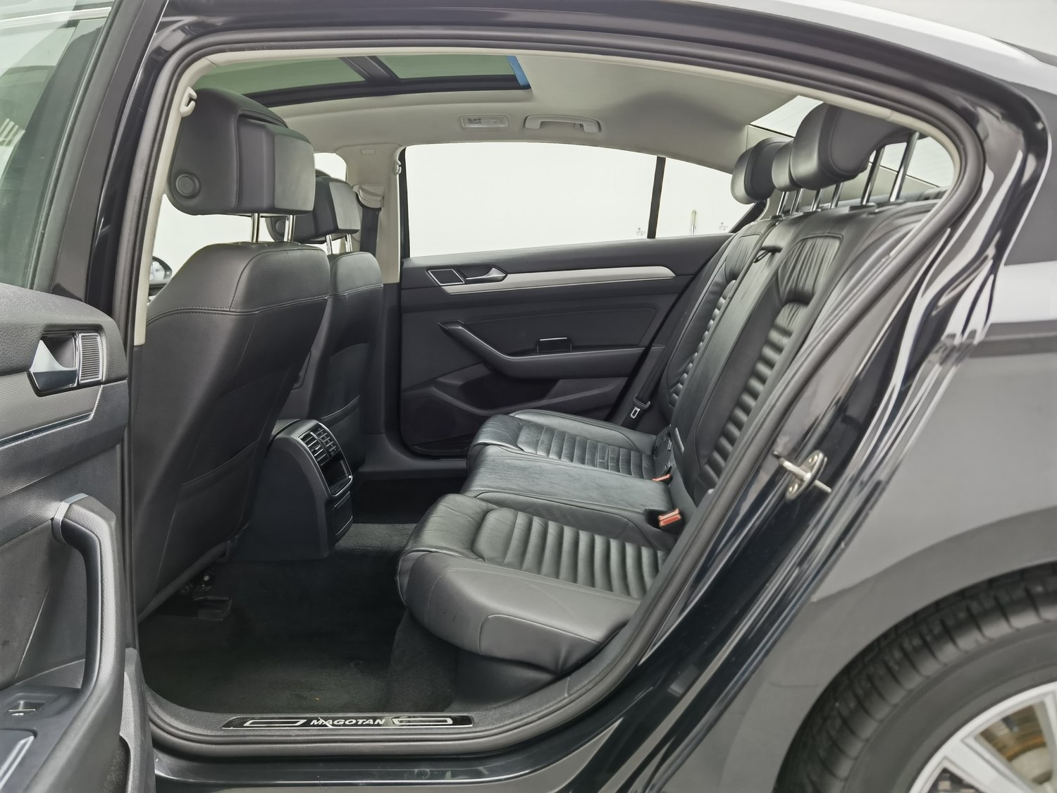 Used Volkswagen Magotan 2017 1.8 AT
