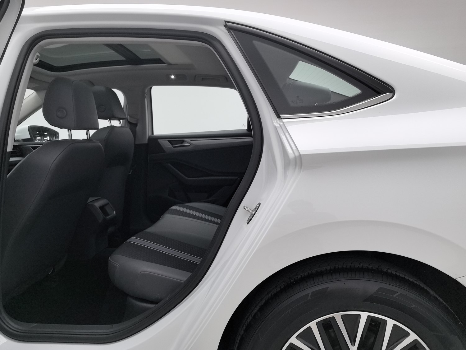 Used Volkswagen Sagitar 2024 1.2 AT