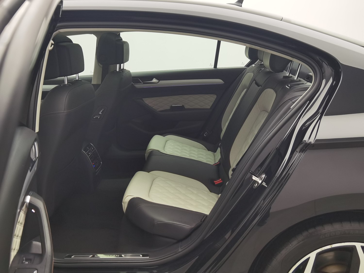 Used Volkswagen Magotan 2023 2.0 AT