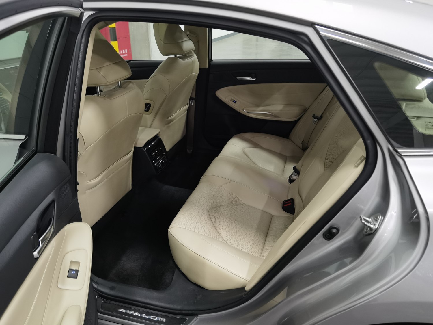 Used Toyota Avalon 2019 2.0 AT
