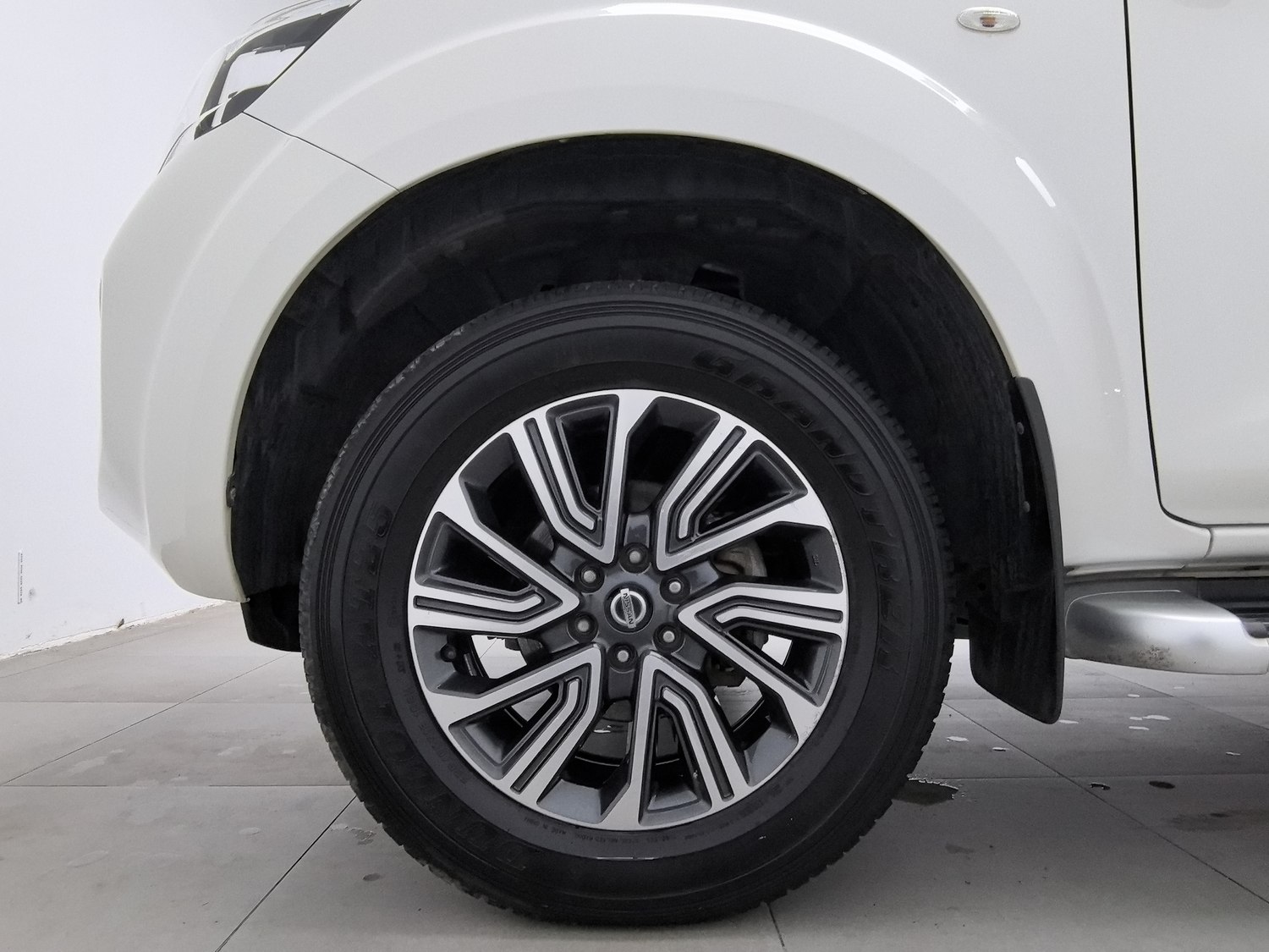 Used Nissan Terra 2020 2.5 AT