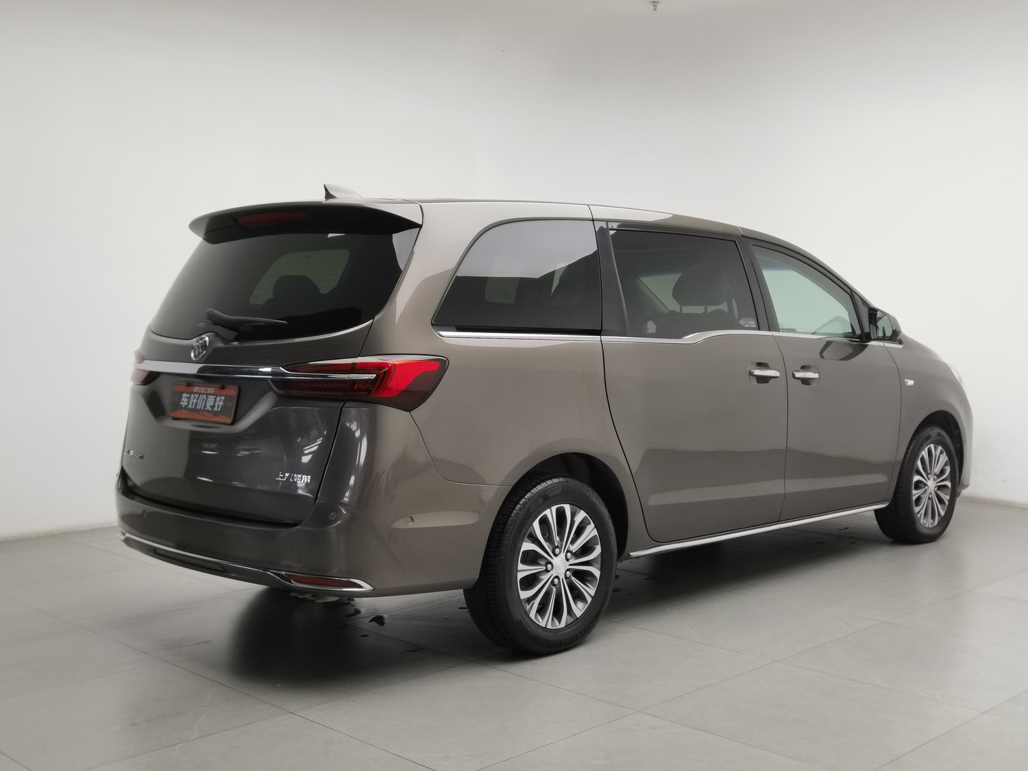 Used Buick GL8 2023 2.0 AT