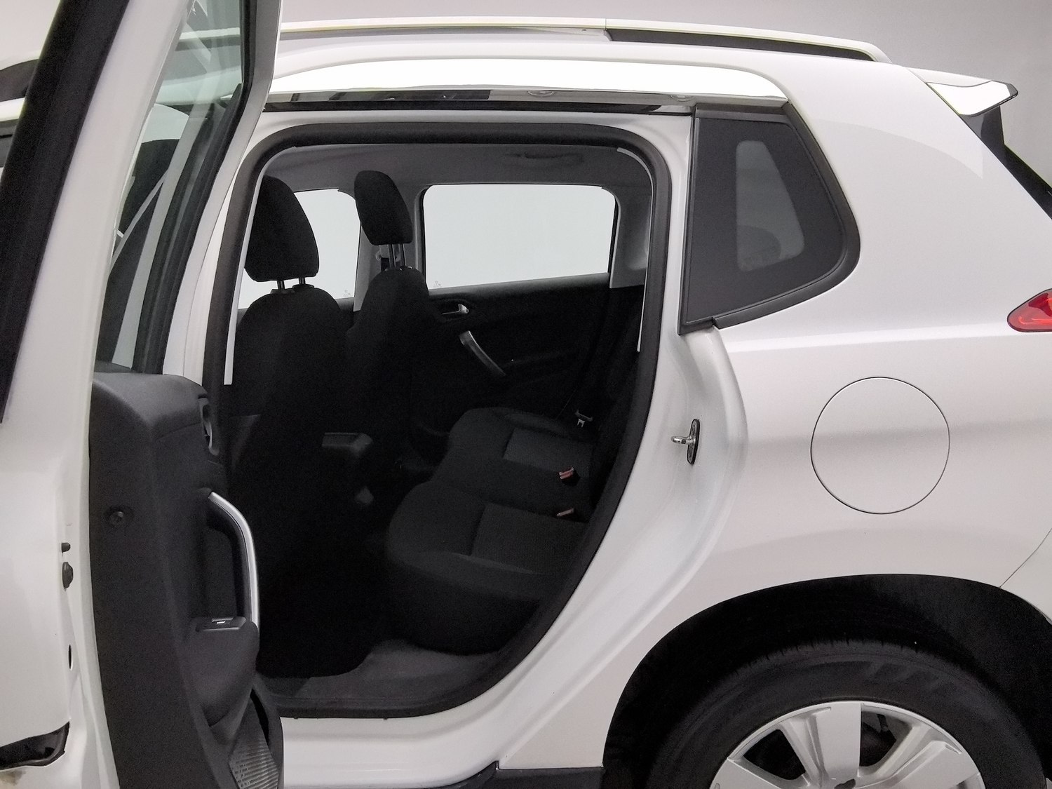Used Peugeot 2008 2014 1.6 AT