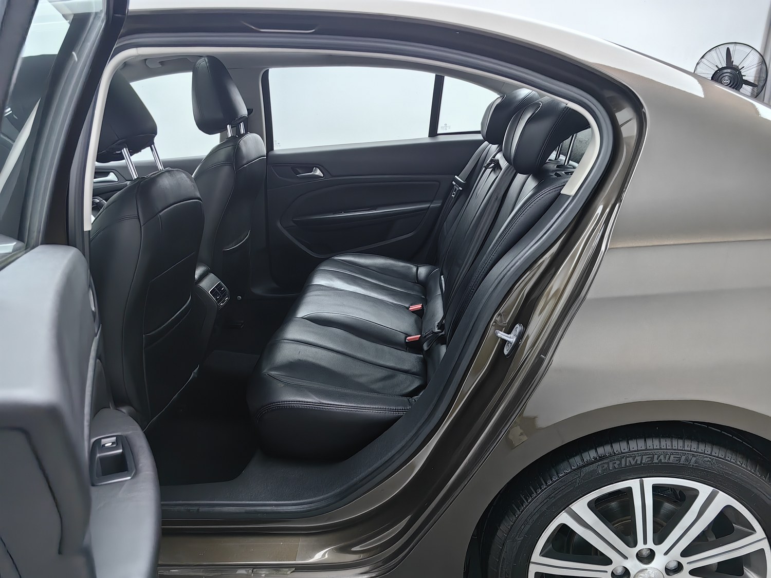 Used Peugeot 408 2014 1.8 AT