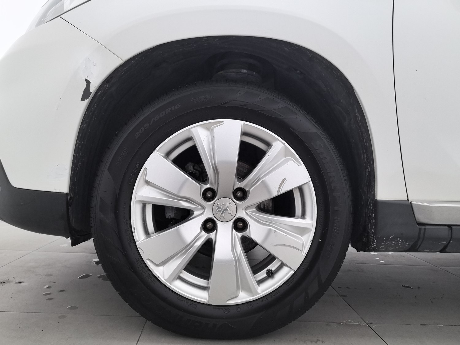 Used Peugeot 2008 2014 1.6 AT