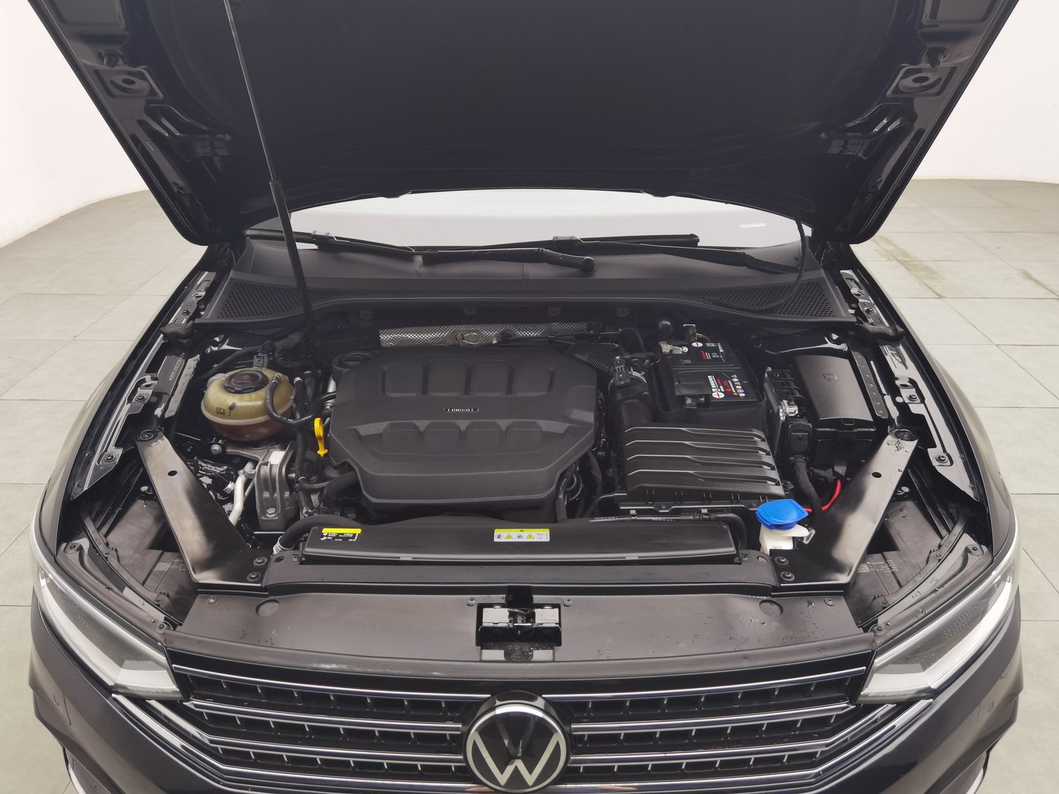 Used Volkswagen Magotan 2023 2.0 AT