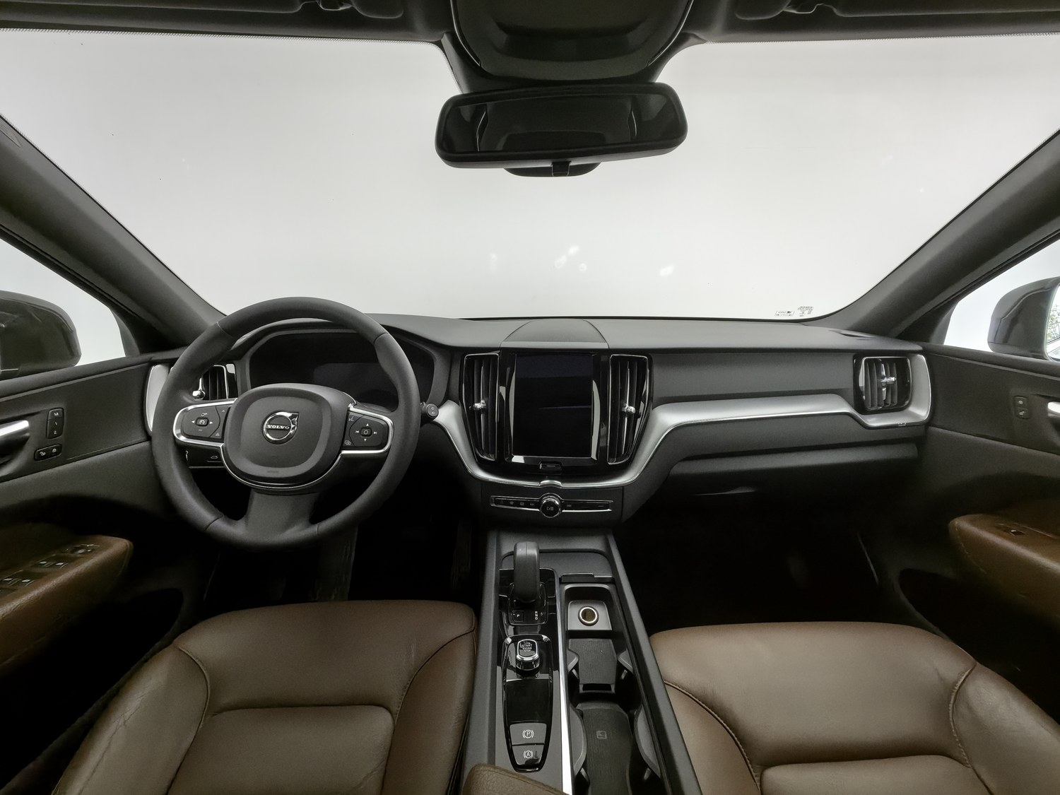 Used Volvo XC60 2022 2.0 AT