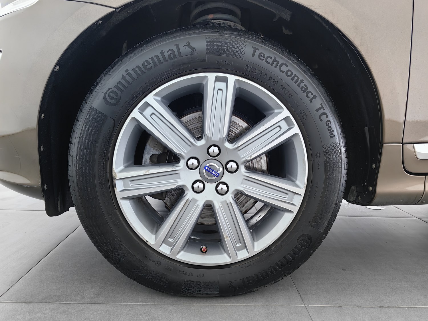 Used Volvo XC60 2016 2.0 AT