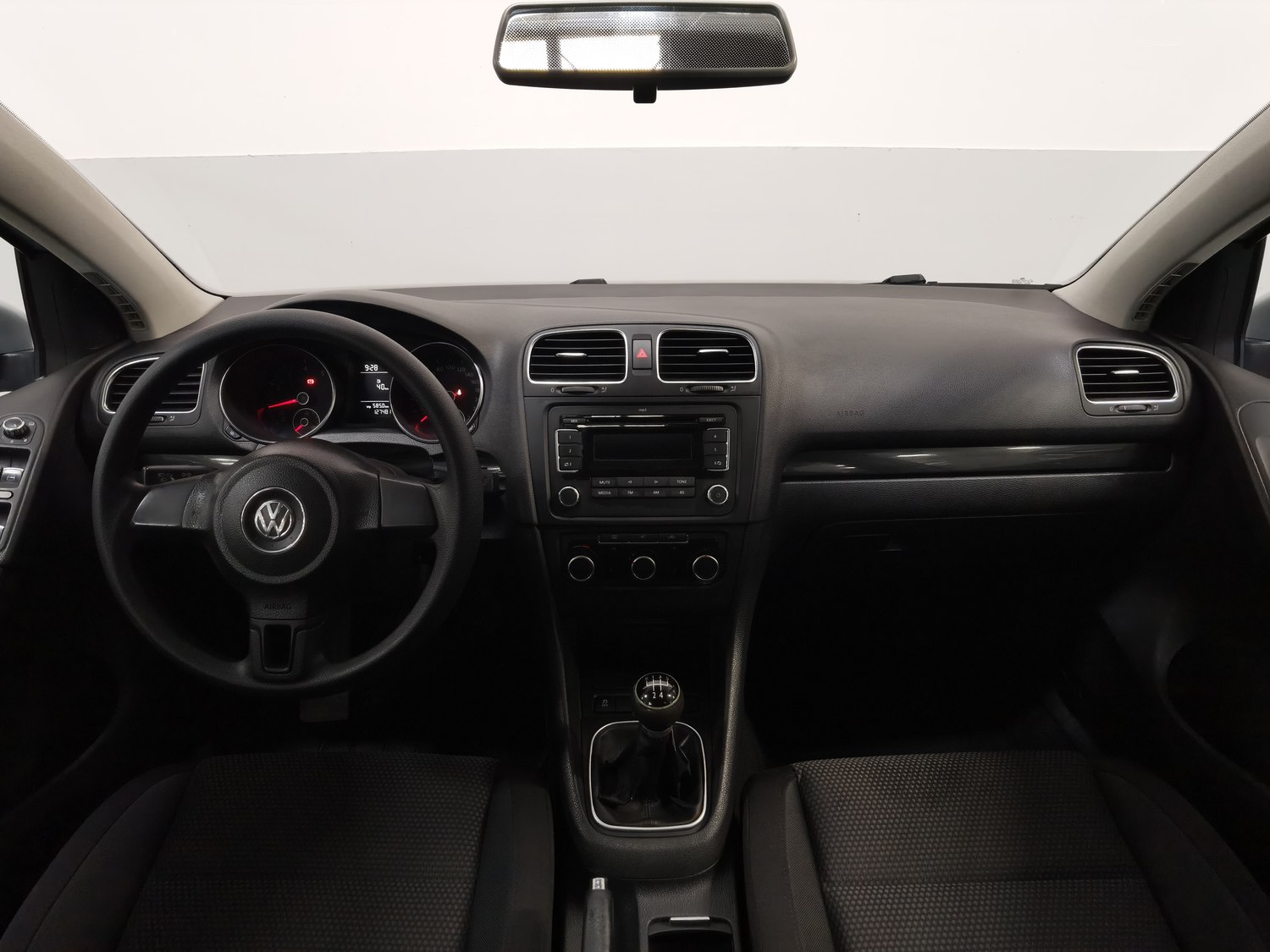 Used Volkswagen Golf 2011 1.6 MT