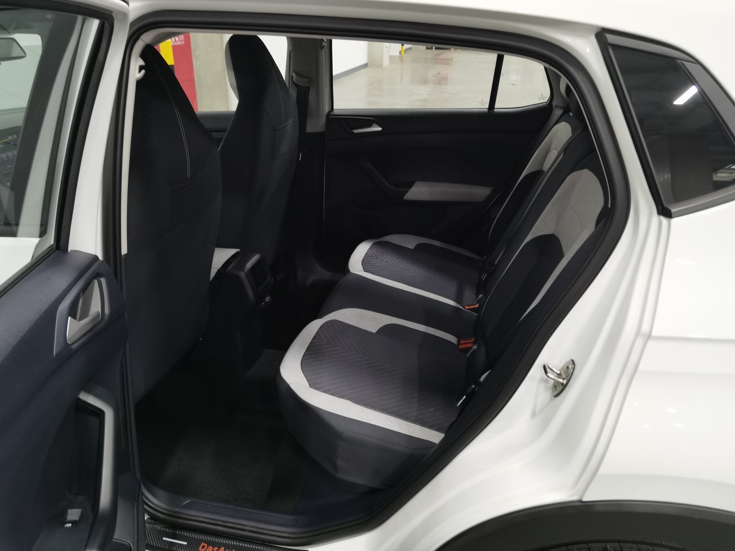 Used Volkswagen Tharu L 2025 1.5 AT
