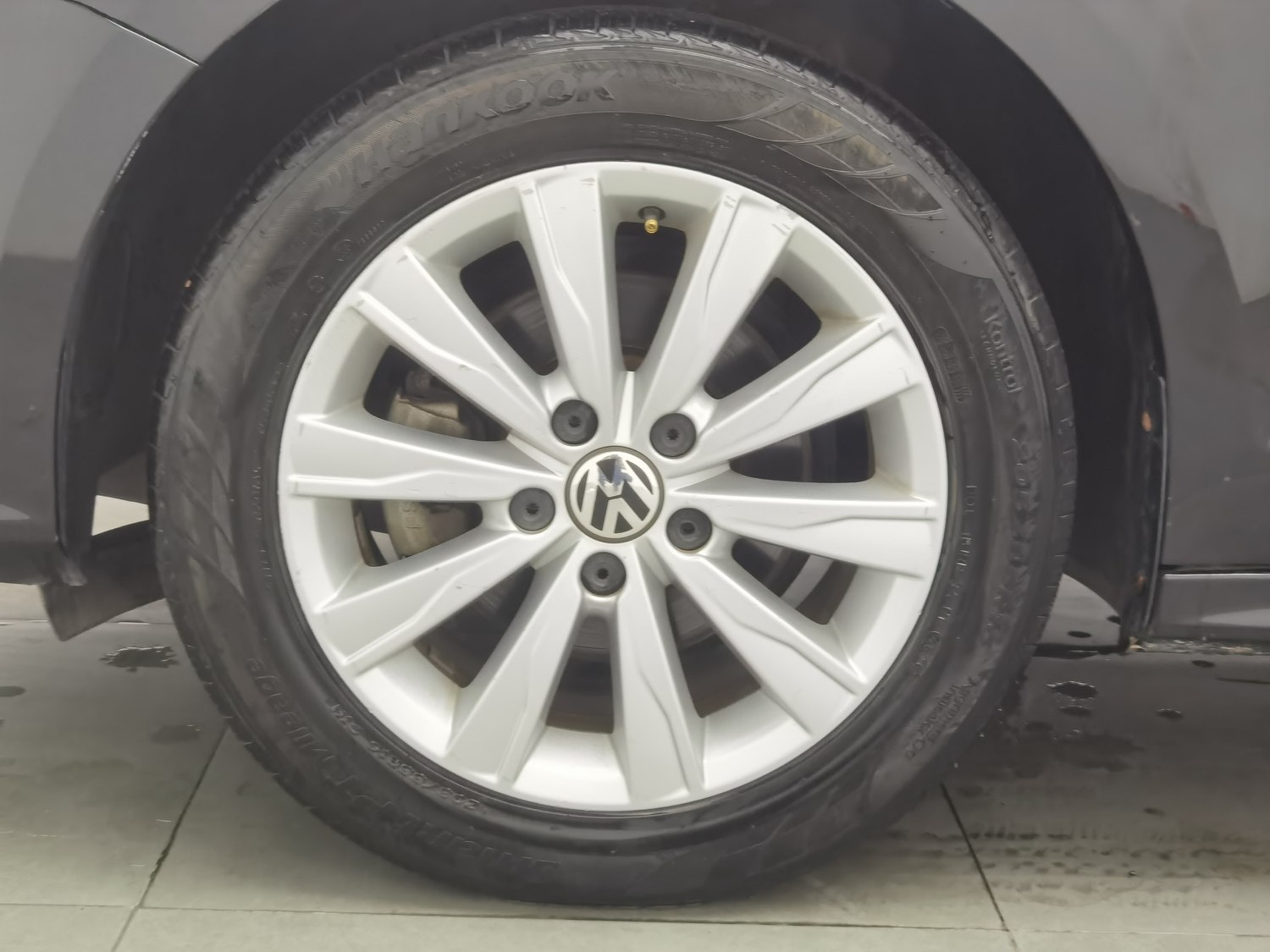Used Volkswagen Sagitar 2015 1.6 MT