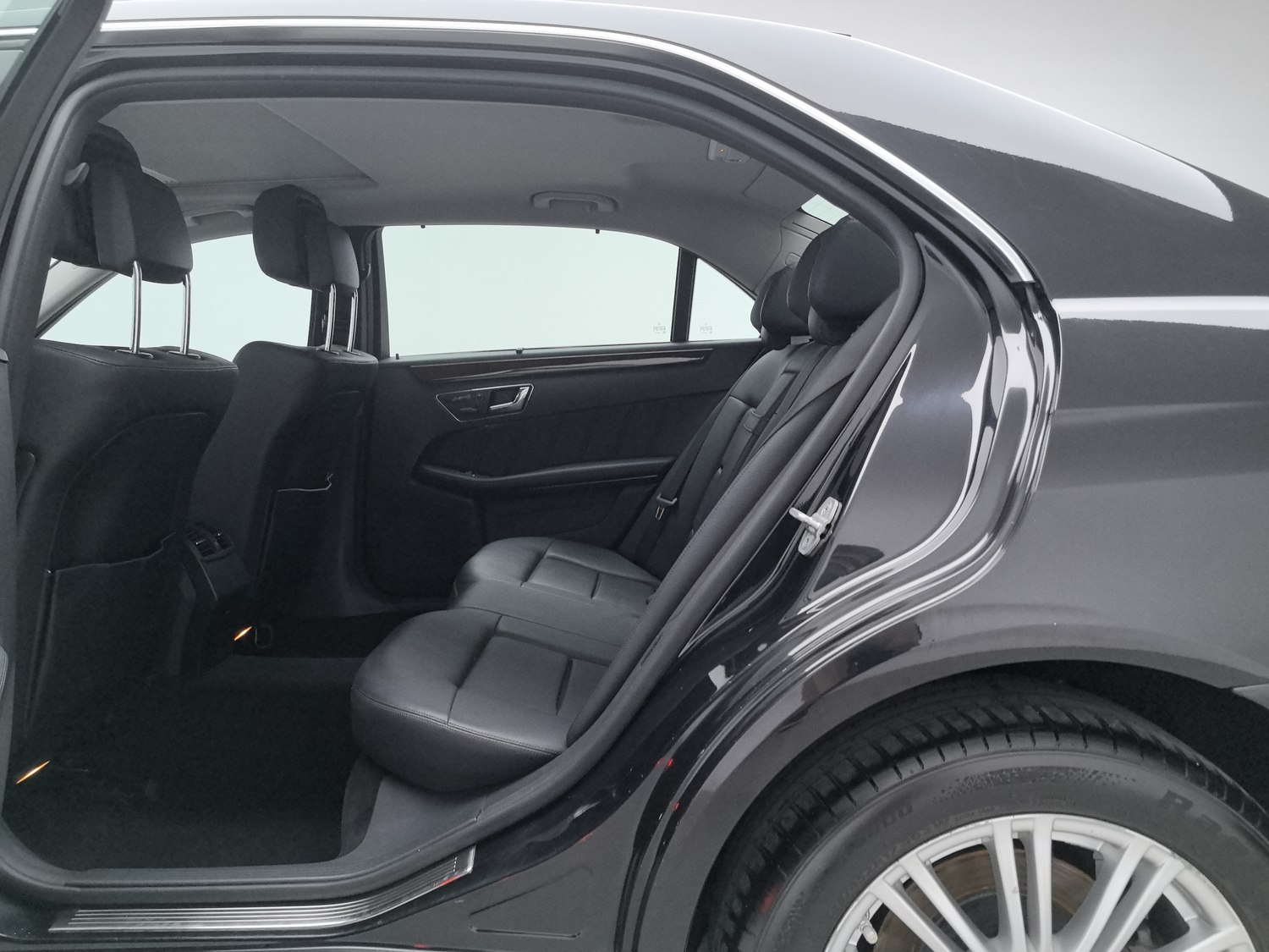 Used Mercedes-Benz E-Class 2011 1.8 AT