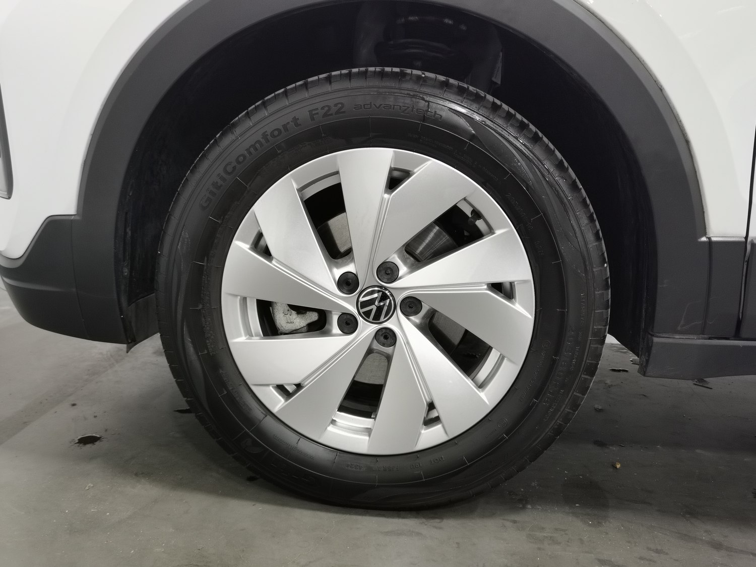 Used Volkswagen Tharu L 2025 1.5 AT