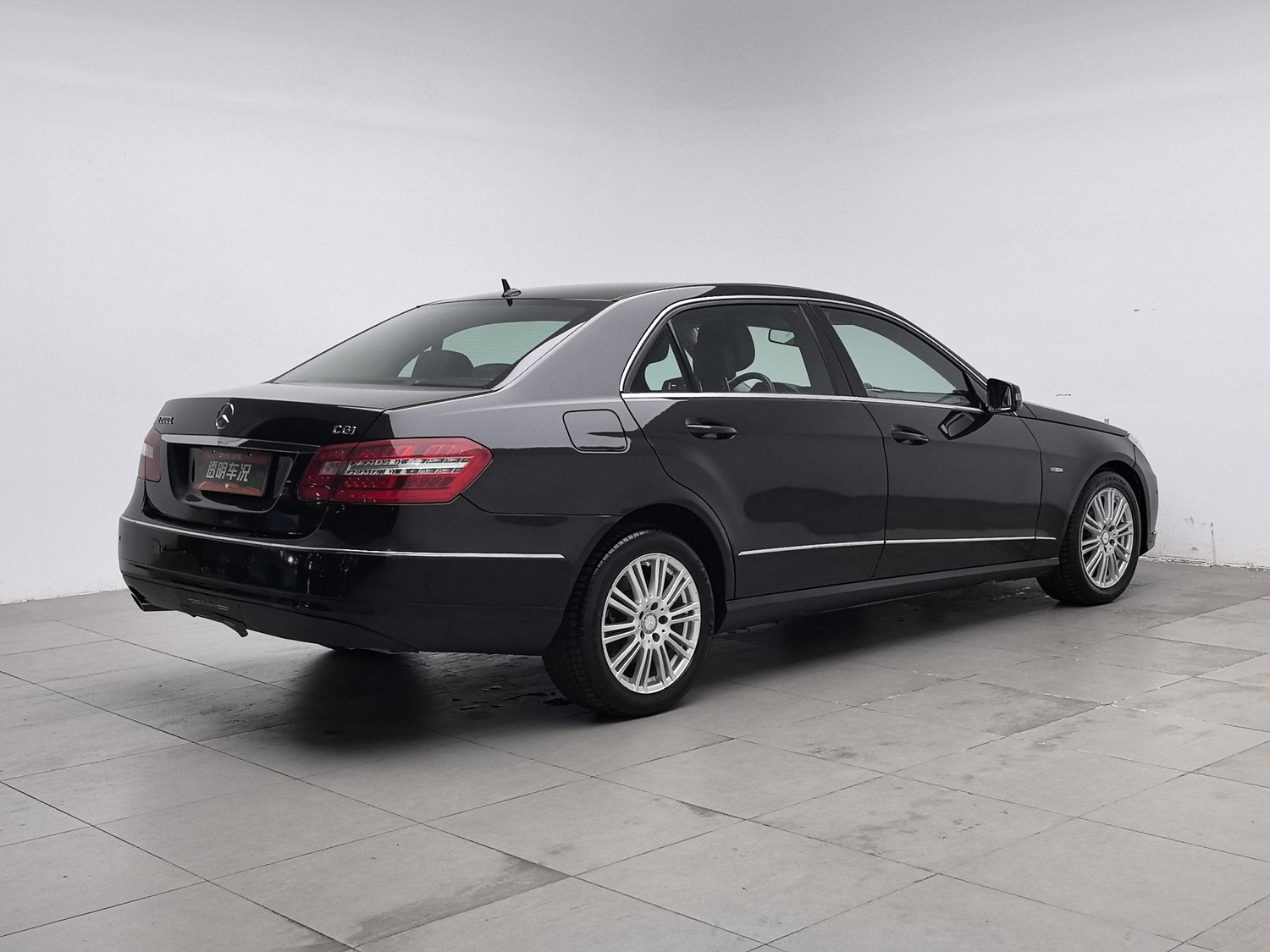 Used Mercedes-Benz E-Class 2011 1.8 AT