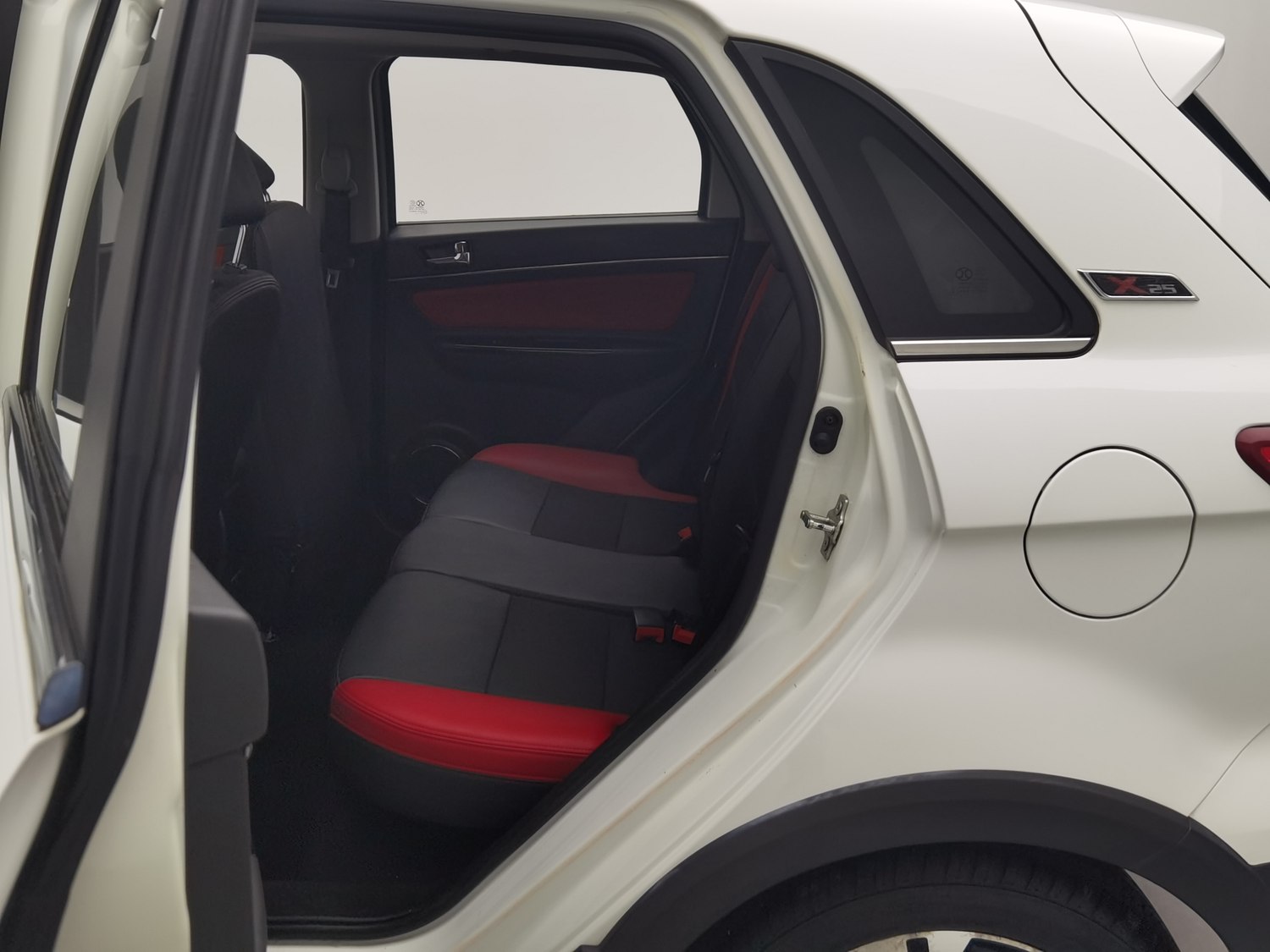 Used BAIC X25 2015 1.5 MT