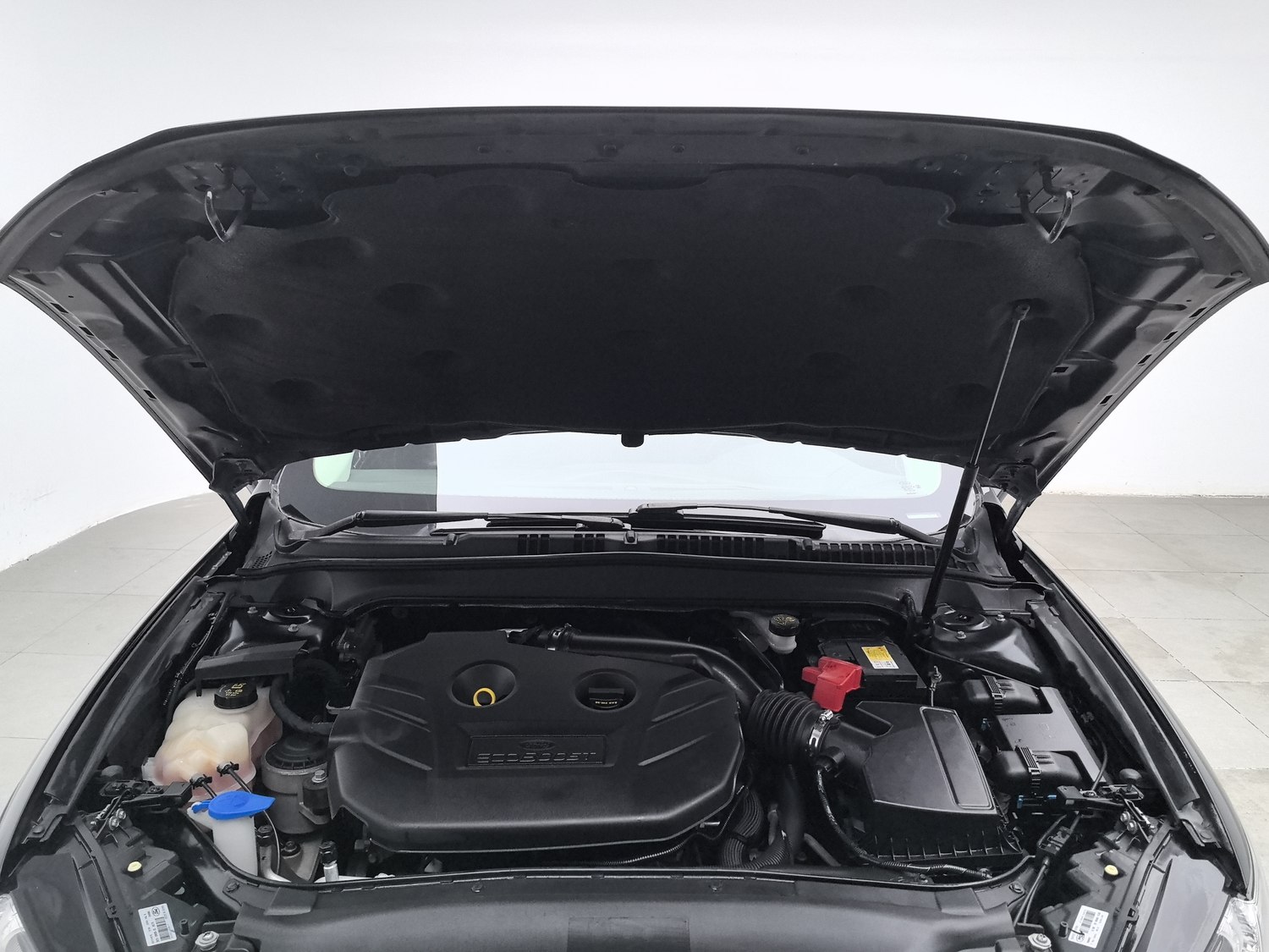 Used Ford Mondeo 2013 2.0 AT