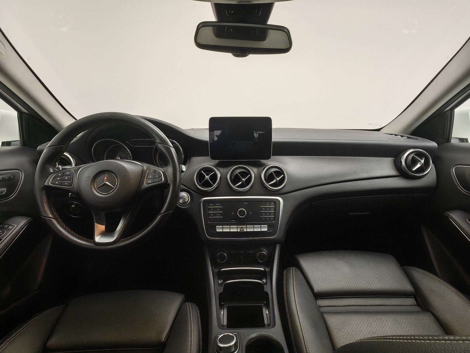 Used Mercedes-Benz GLA 2018 1.6 AT