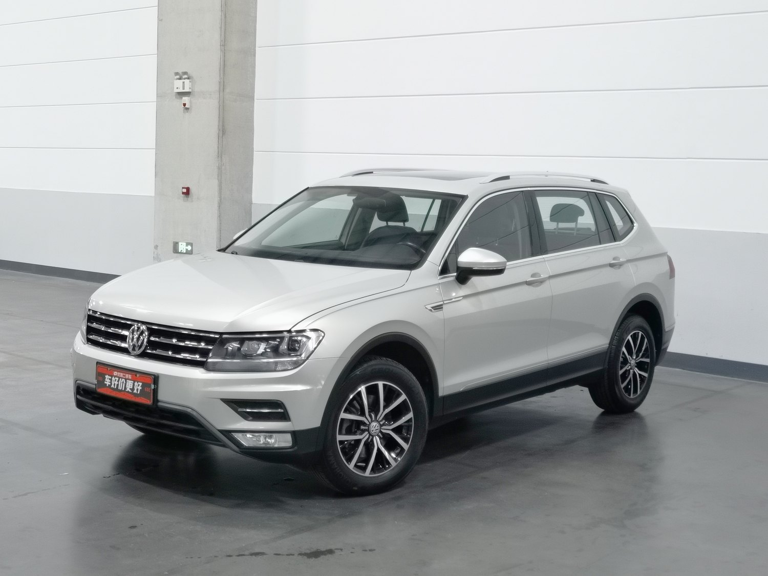 Used Volkswagen Tiguan L 2018 2.0 AT