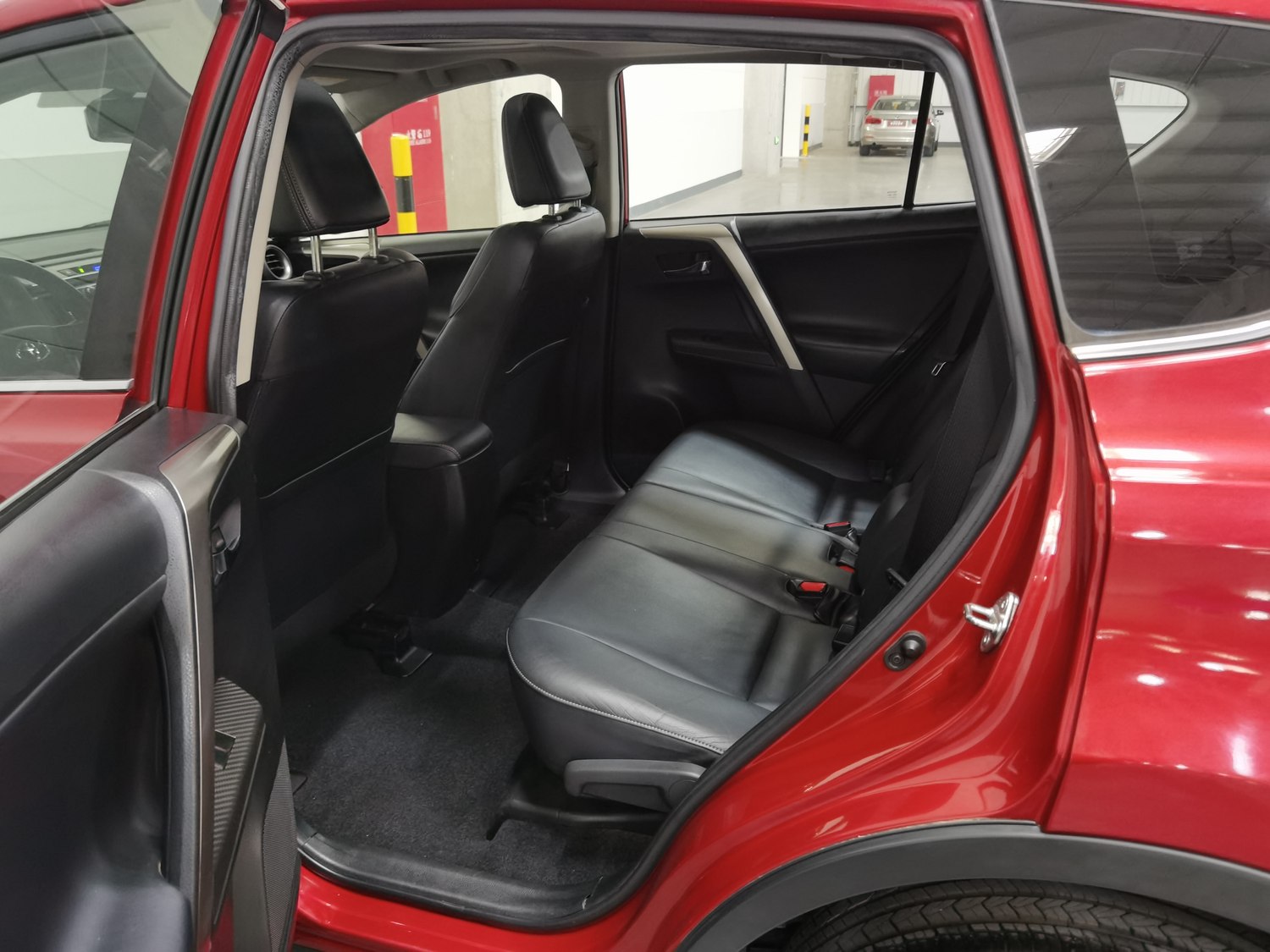 Used Toyota RAV4 2013 2.0 AT