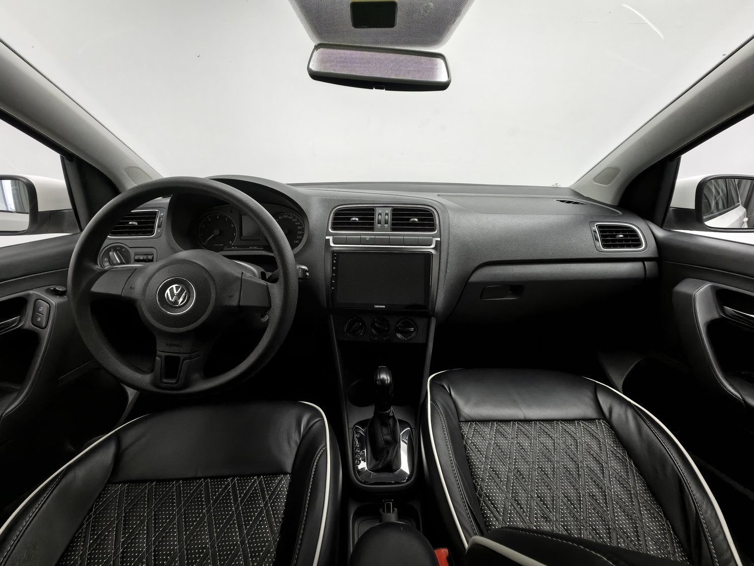Used Volkswagen Polo 2013 1.6 AT