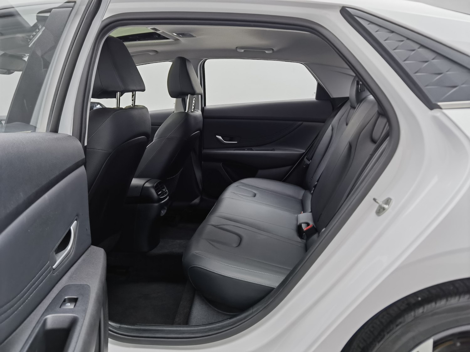 Used Hyundai Elantra 2023 1.5 AT