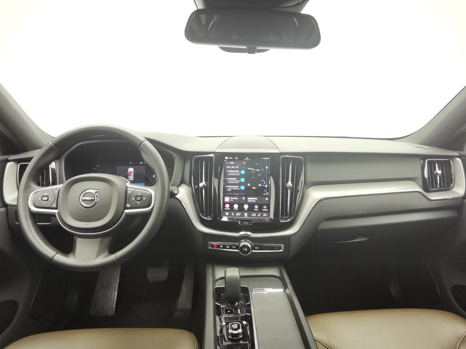 Used Volvo XC60 2024 2.0 AT