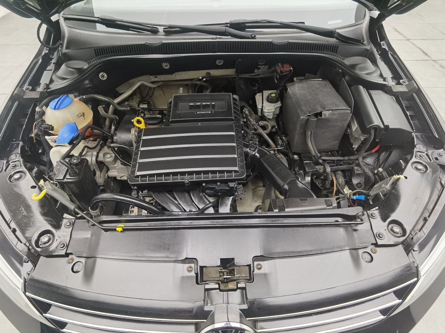Used Volkswagen Sagitar 2015 1.6 MT