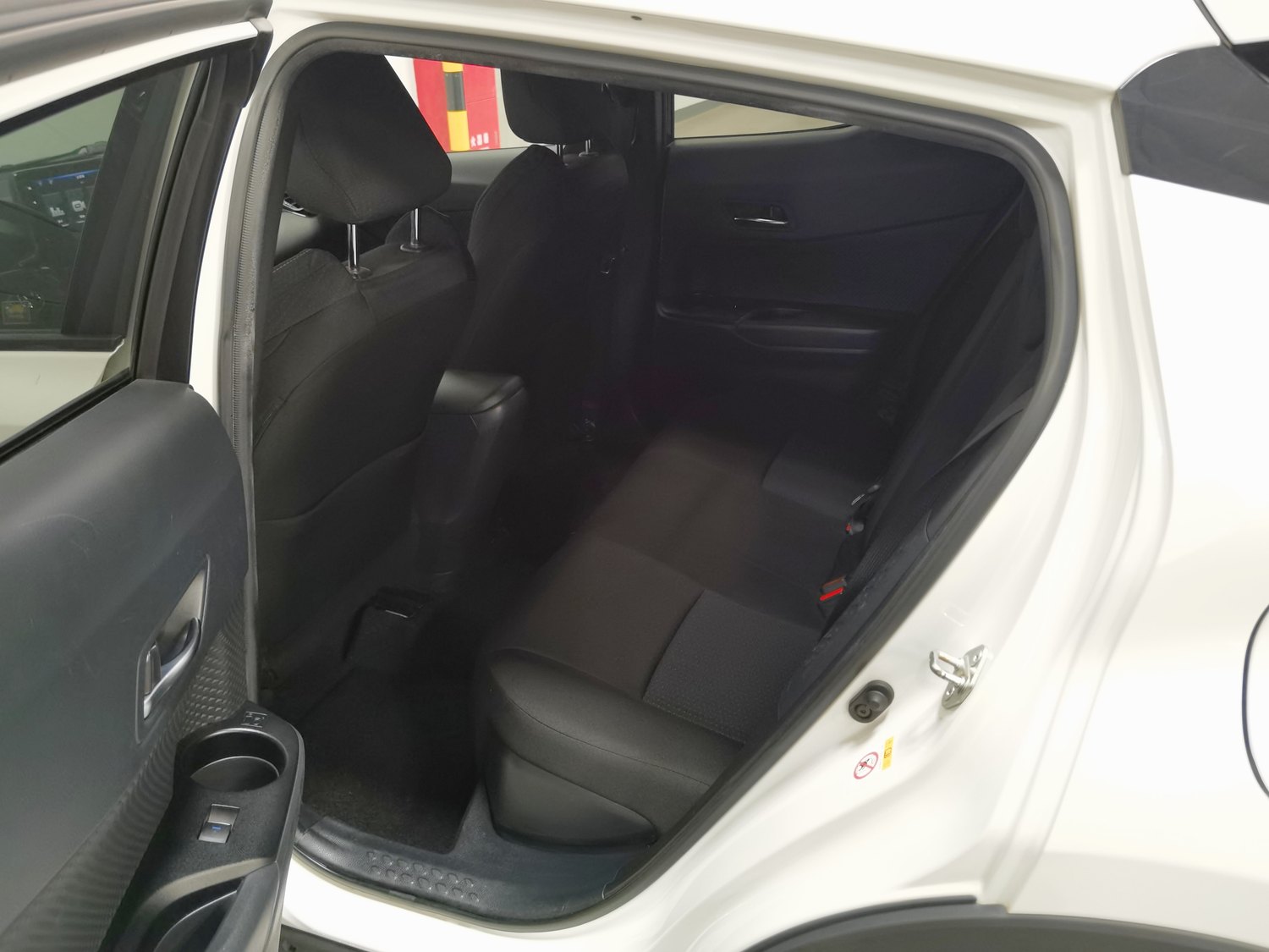 Used Toyota C-HR 2018 2.0 AT