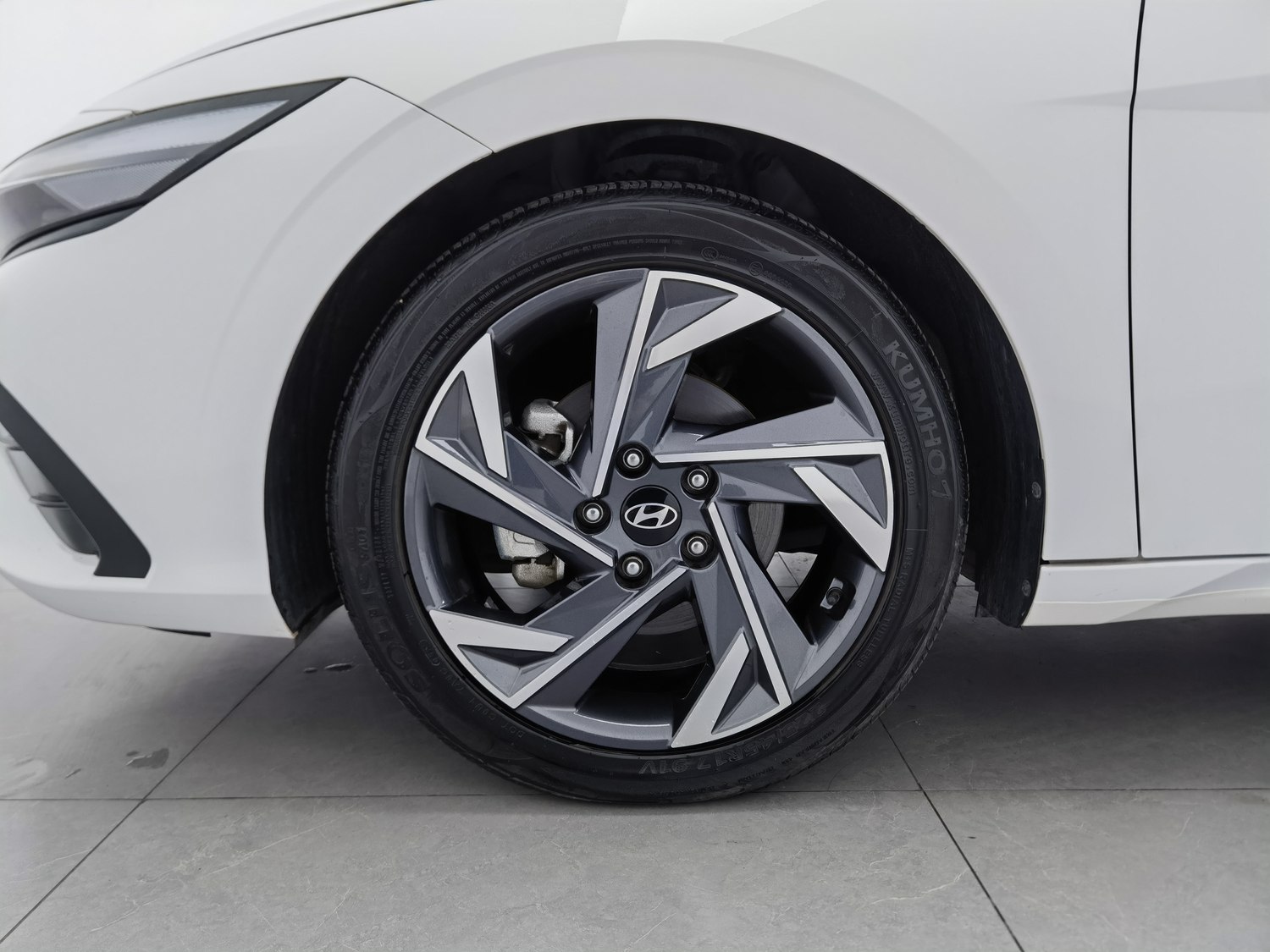 Used Hyundai Elantra 2023 1.5 AT