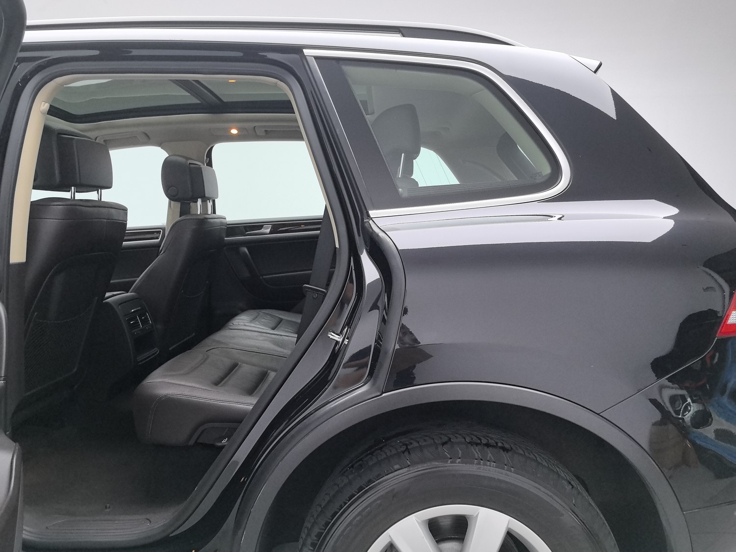 Used Volkswagen Touareg (Imported) 2011 3.0 AT