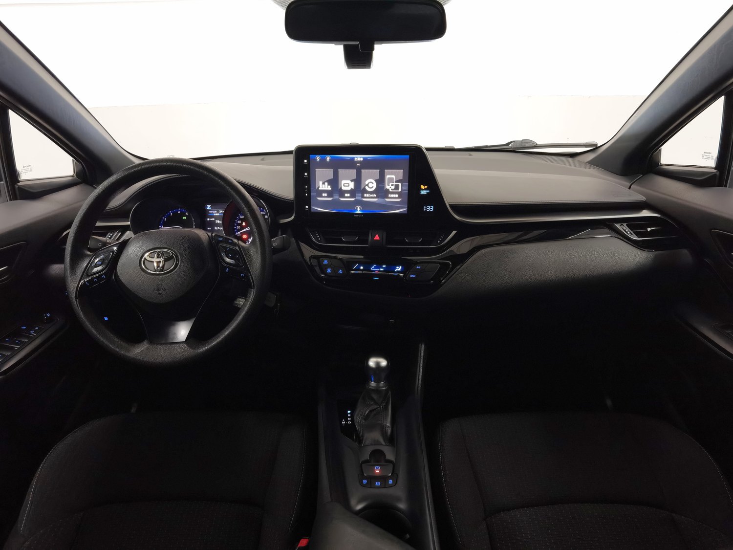 Used Toyota C-HR 2018 2.0 AT